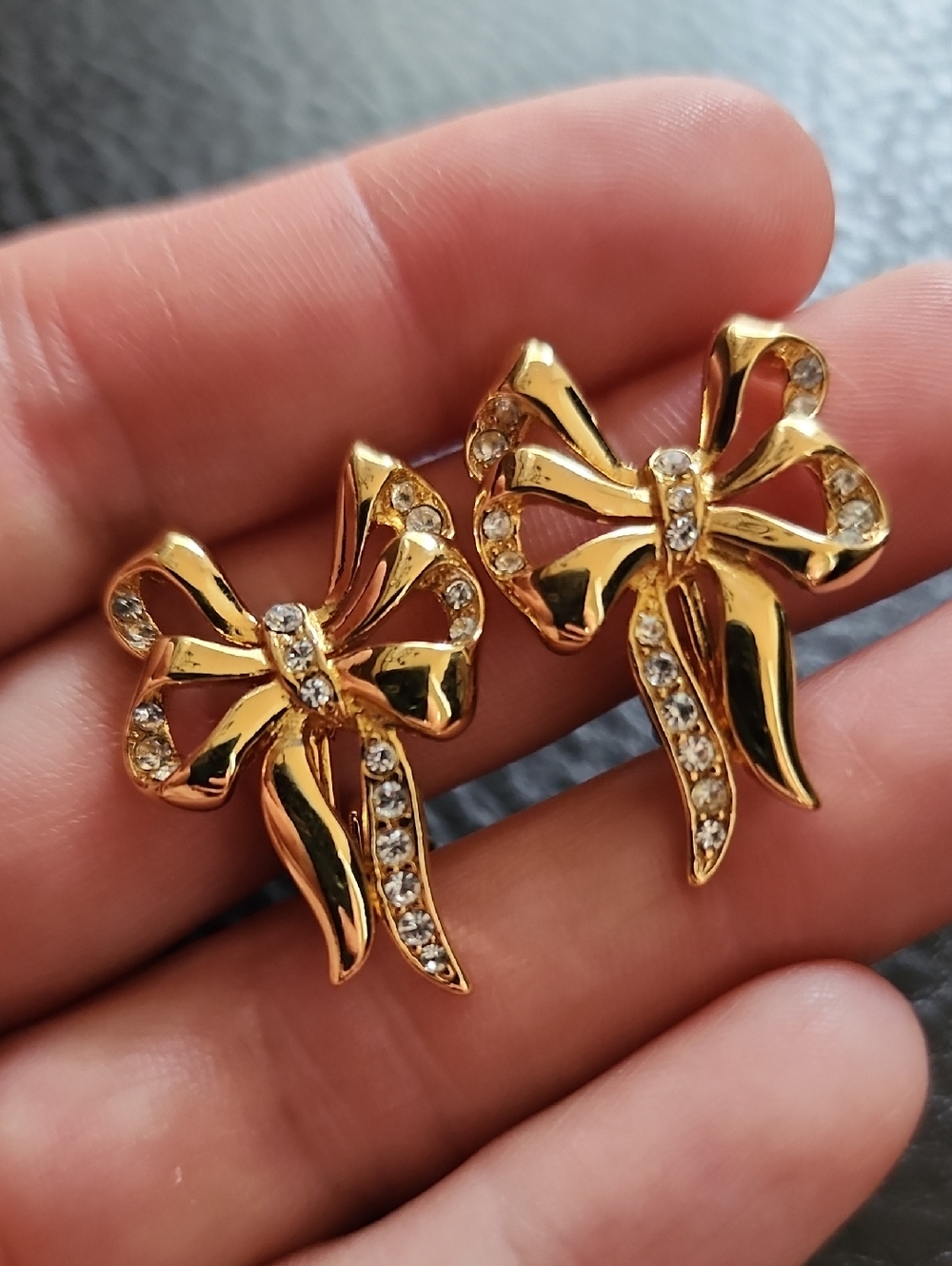 VTG Monet Gold Bow Crystal Clip Earrings - Women Jewelry